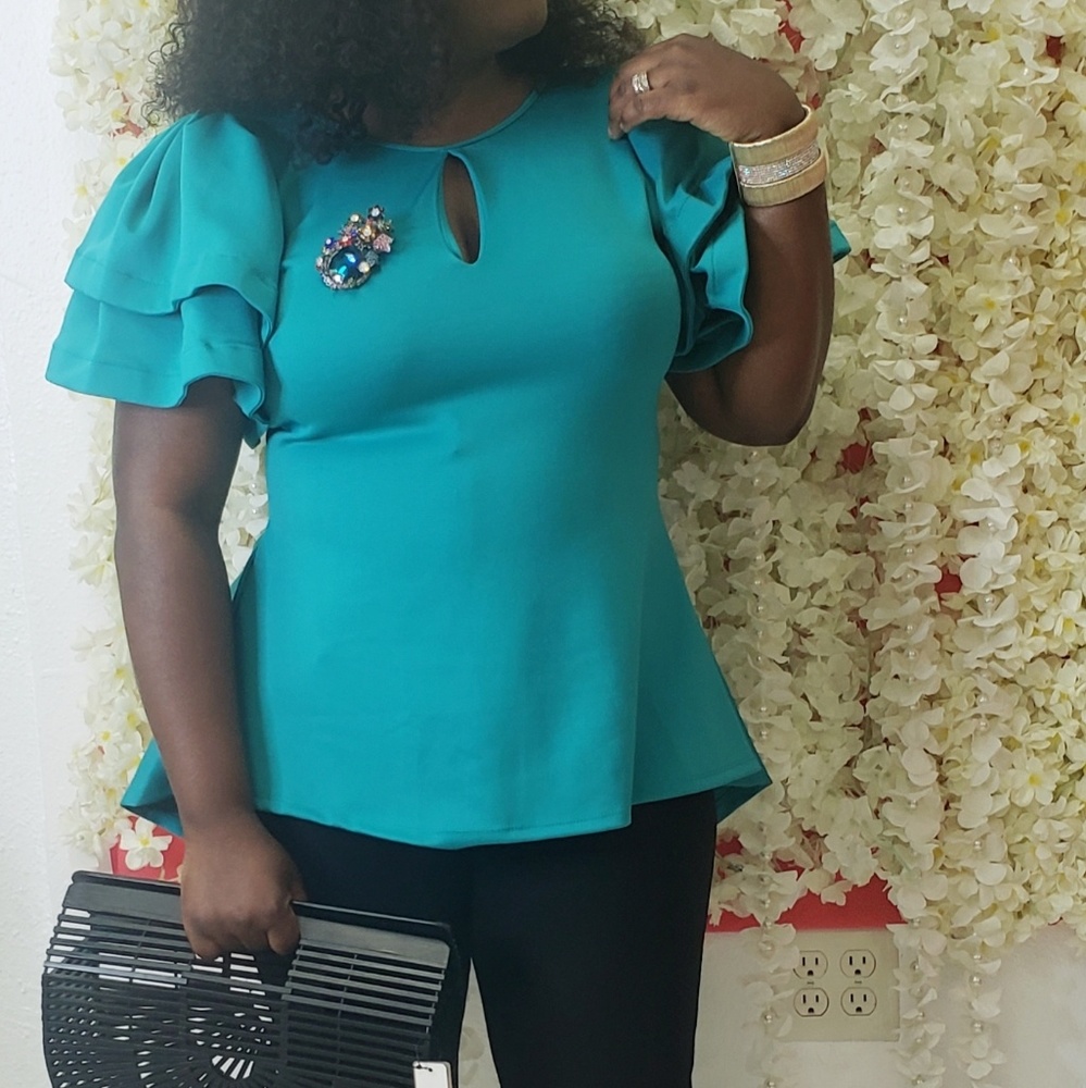 Plus size Highlow top - Picture 3 of 3